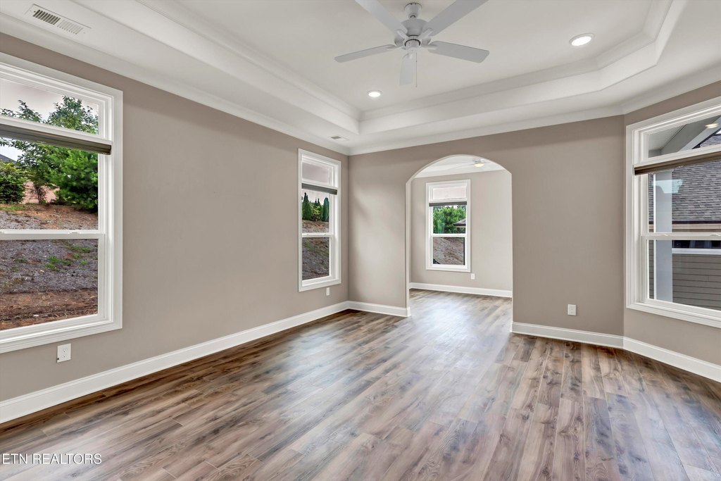 Loudon, Tennessee, 37774, United States, 3 Bedrooms Bedrooms, ,3 BathroomsBathrooms,Residential,Forsale,1910204