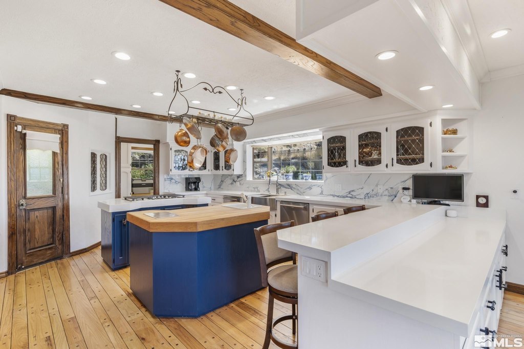 Zephyr Cove, Nevada, 89448, United States, 5 Bedrooms Bedrooms, ,6.5 BathroomsBathrooms,Residential,Forsale,1973564