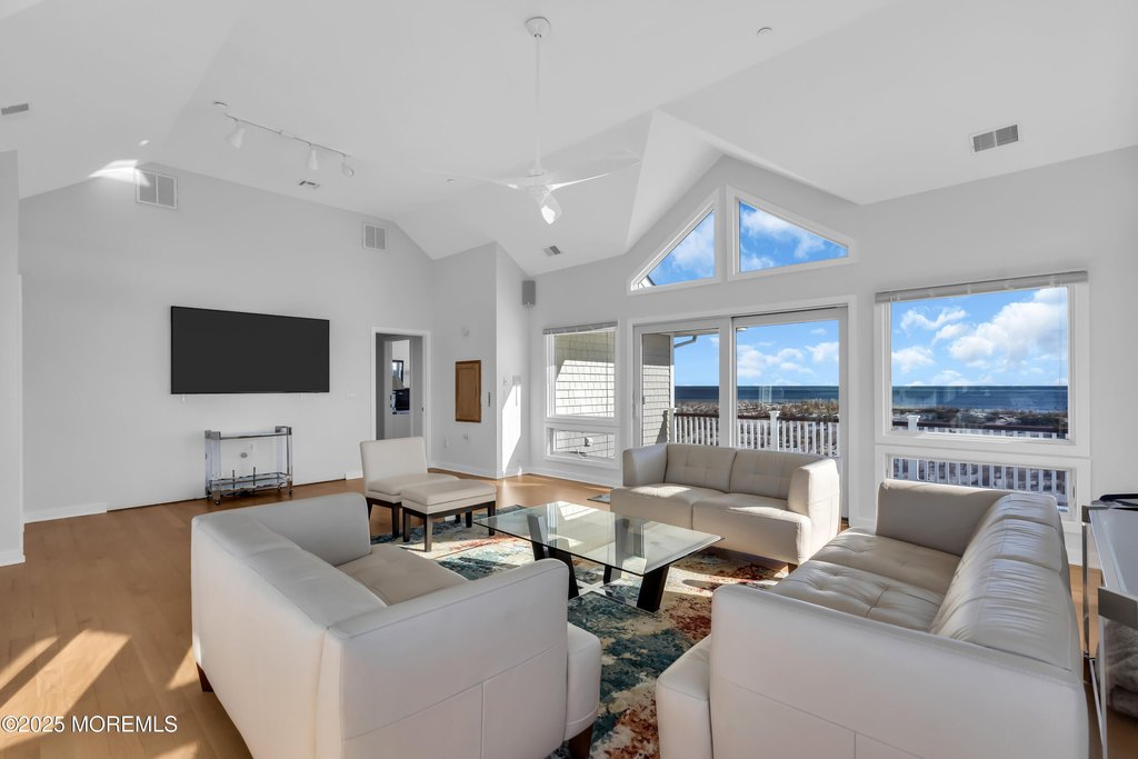 Seaside Park, New Jersey, 08752, United States, 6 Bedrooms Bedrooms, ,4 BathroomsBathrooms,Residential,Forsale,2008939