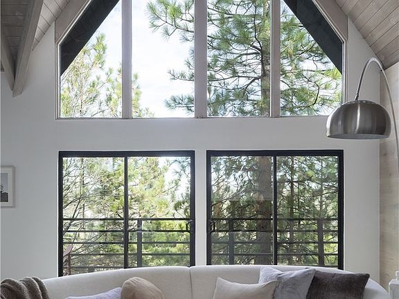 Lake Arrowhead, California, 92352, United States, 3 Bedrooms Bedrooms, ,3 BathroomsBathrooms,Residential,Forsale,2004866