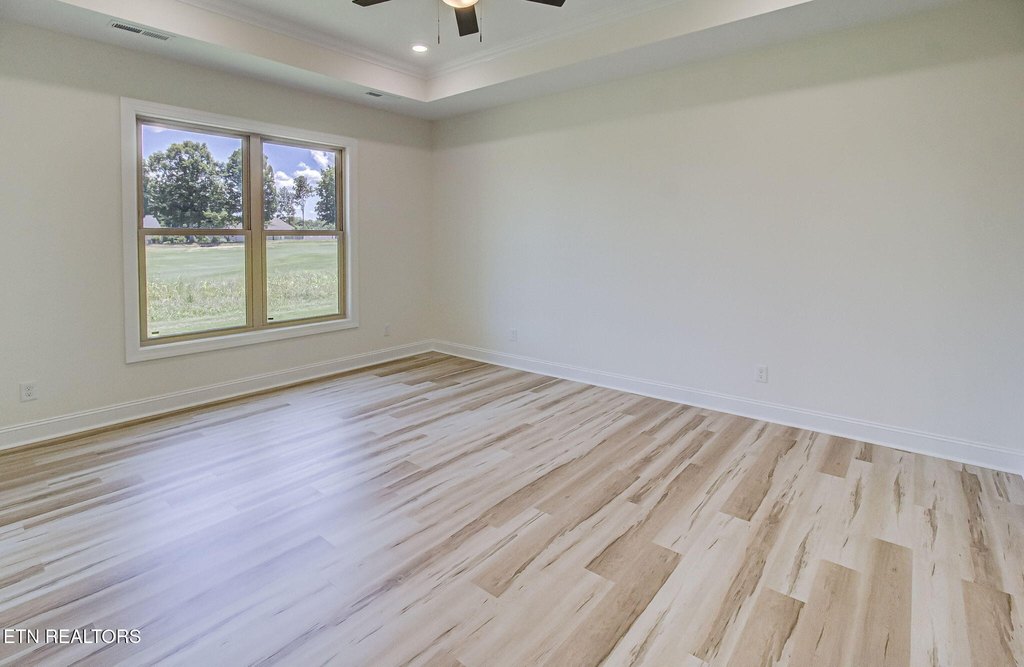 Vonore, Tennessee, 37885, United States, 3 Bedrooms Bedrooms, ,2 BathroomsBathrooms,Residential,Forsale,1910198