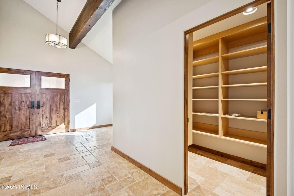 Midway, Utah, 84049, United States, 4 Bedrooms Bedrooms, ,2.5 BathroomsBathrooms,Residential,Forsale,1994162