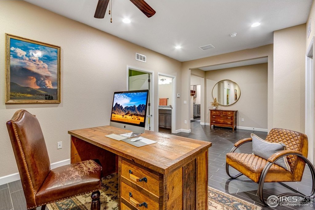 Longmont, Colorado, 80501, United States, 3 Bedrooms Bedrooms, ,2 BathroomsBathrooms,Residential,Forsale,2009201