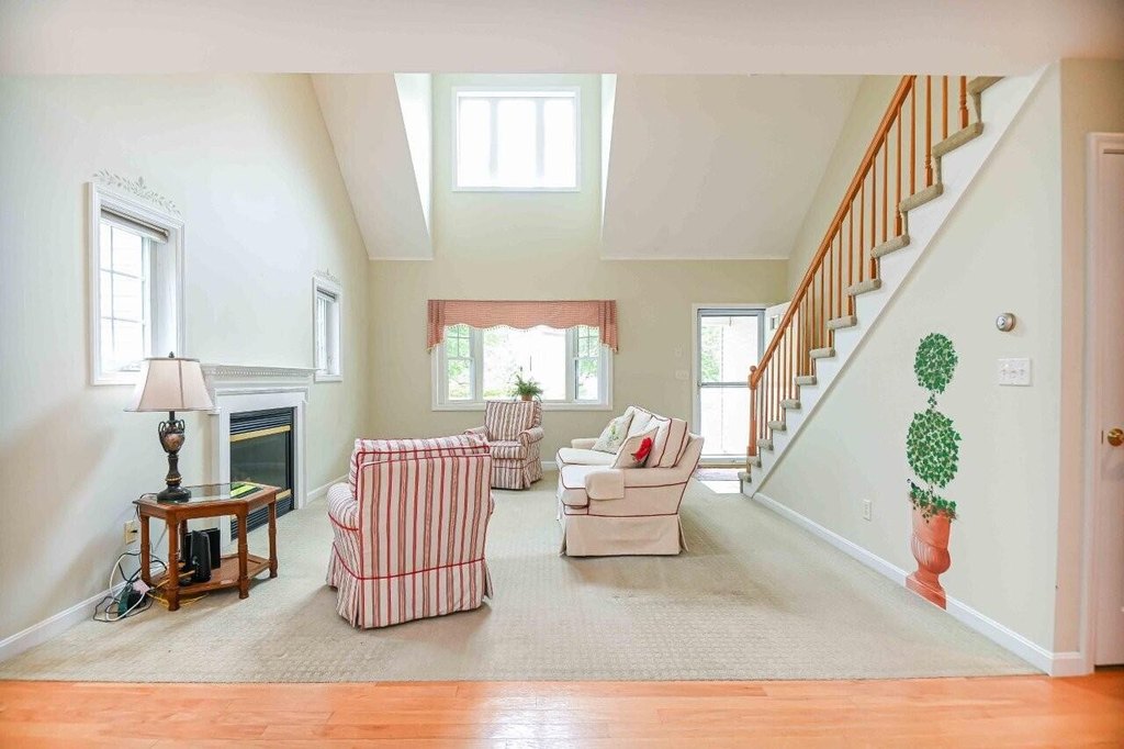 York, Maine, 03909, United States, 2 Bedrooms Bedrooms, ,2 BathroomsBathrooms,Residential,Forsale,1941227