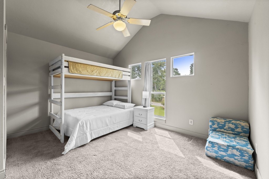 Montgomery, Texas, 77316, United States, 5 Bedrooms Bedrooms, ,3 BathroomsBathrooms,Residential,Forsale,1973417