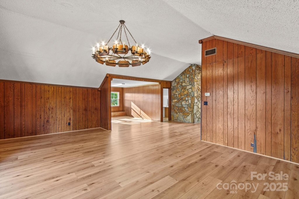 Kannapolis, North Carolina, 28081, United States, 6 Bedrooms Bedrooms, ,4 BathroomsBathrooms,Residential,Forsale,1985977