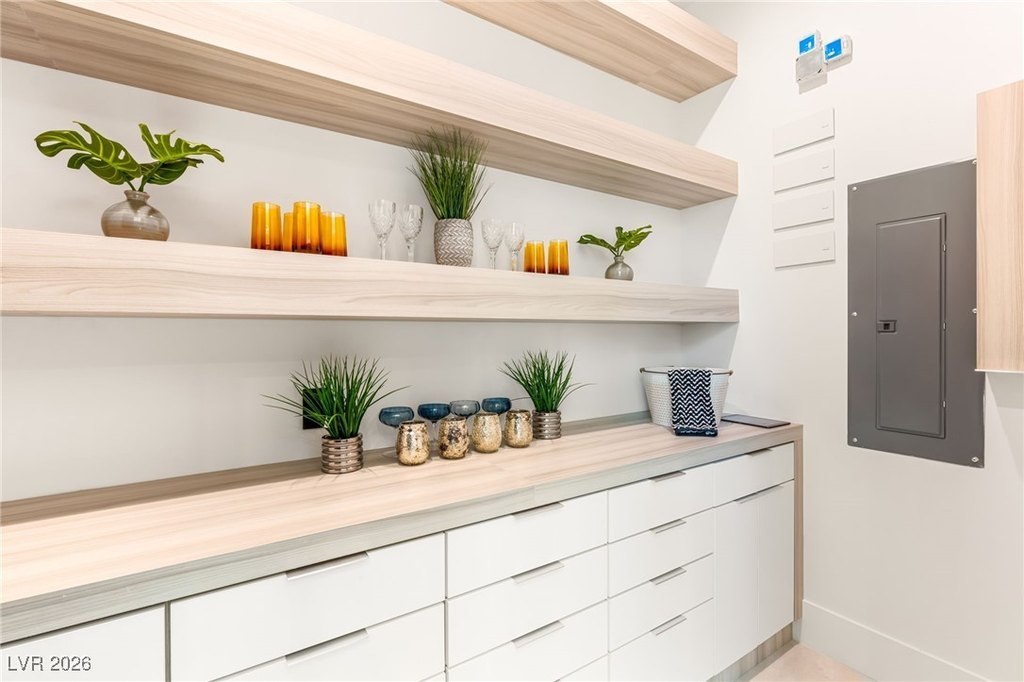 Henderson, Nevada, 89012, United States, 5 Bedrooms Bedrooms, ,5.5 BathroomsBathrooms,Residential,Forsale,2011990