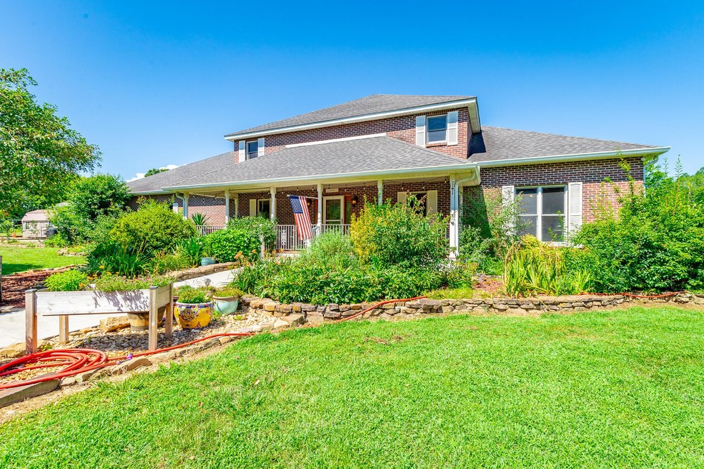 Ringgold, Georgia, 30736, United States, 5 Bedrooms Bedrooms, ,3.5 BathroomsBathrooms,Residential,Forsale,2009483