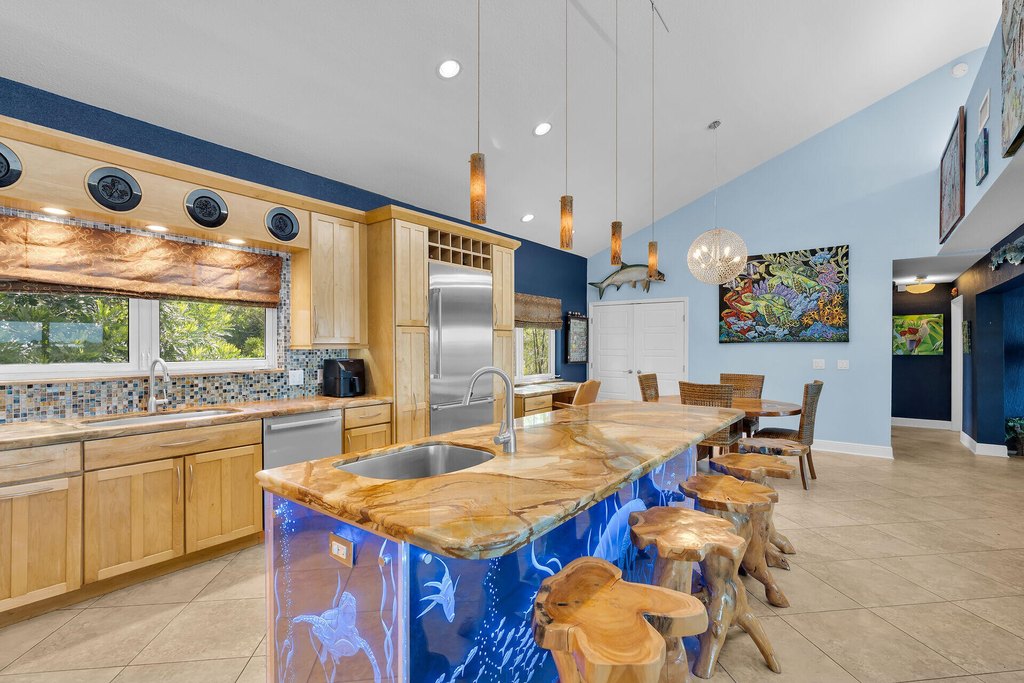 Plantation Key, Florida, 33070, United States, 3 Bedrooms Bedrooms, ,4 BathroomsBathrooms,Residential,Forsale,1971995