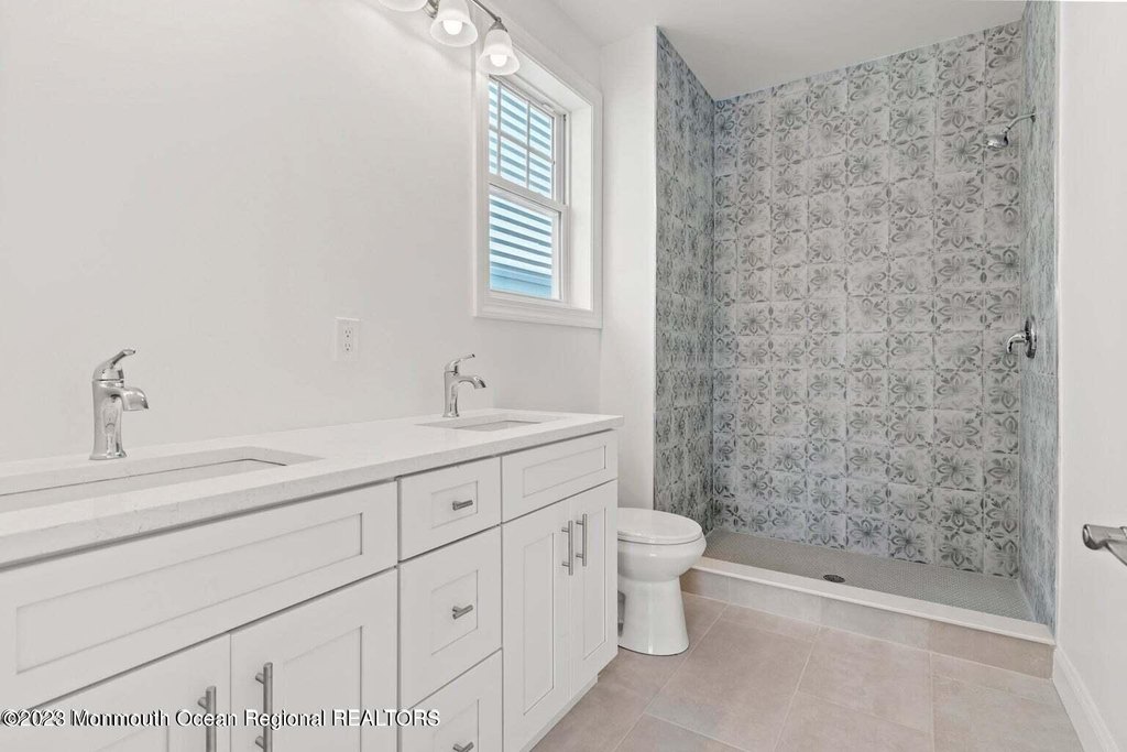 Seaside Heights, New Jersey, 08751, United States, 5 Bedrooms Bedrooms, ,4 BathroomsBathrooms,Residential,Forsale,2004846