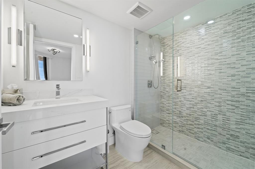 Fort Lauderdale, Florida, 33308, United States, 2 Bedrooms Bedrooms, ,2.5 BathroomsBathrooms,Residential,Forsale,1968240