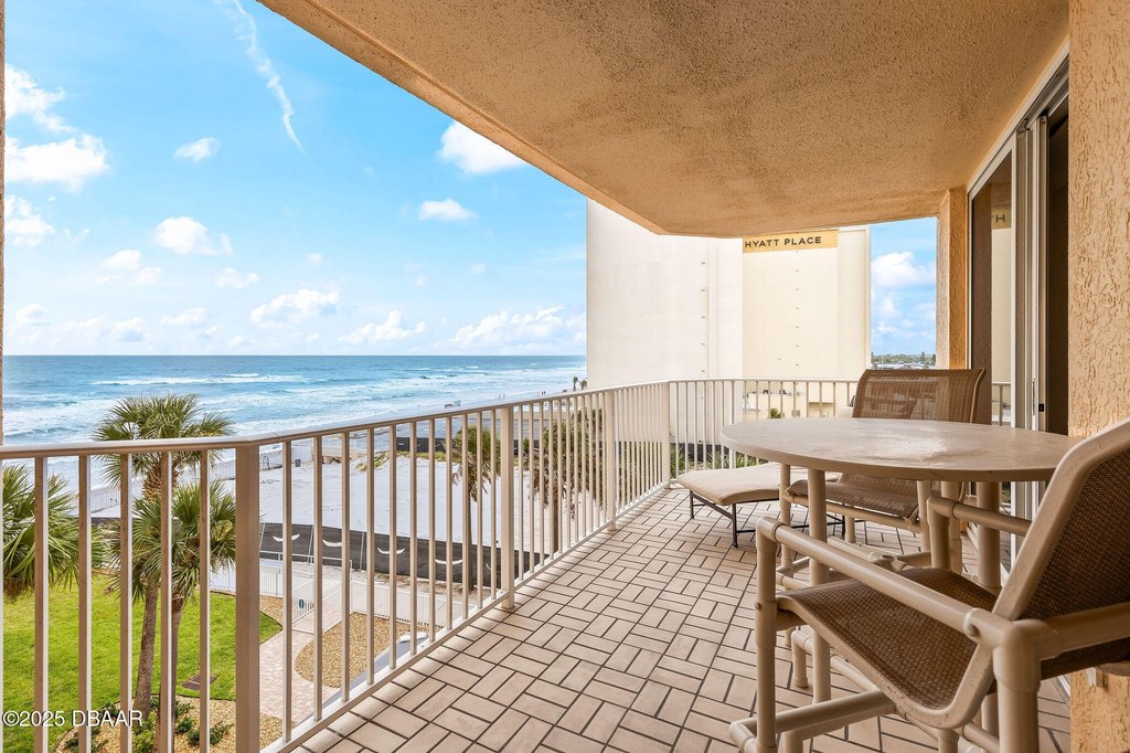 Daytona Beach Shores, Florida, 32118, United States, 3 Bedrooms Bedrooms, ,3 BathroomsBathrooms,Residential,Forsale,1990137