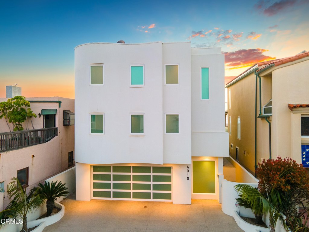 Oxnard, California, 93035, United States, 4 Bedrooms Bedrooms, ,4.5 BathroomsBathrooms,Residential,Forsale,1985940