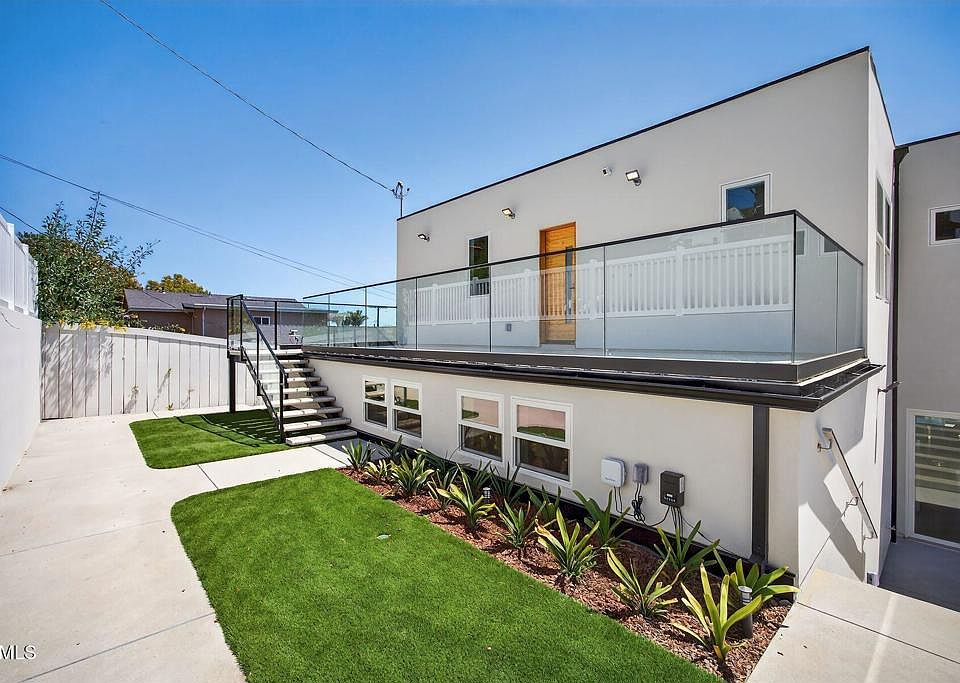 Ventura, California, 93001, United States, 4 Bedrooms Bedrooms, ,1.5 BathroomsBathrooms,Residential,Forsale,1963632