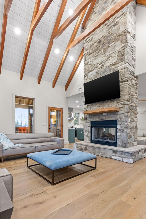 Signal Mountain, Tennessee, 37377, United States, 5 Bedrooms Bedrooms, ,5.5 BathroomsBathrooms,Residential,Forsale,1995324