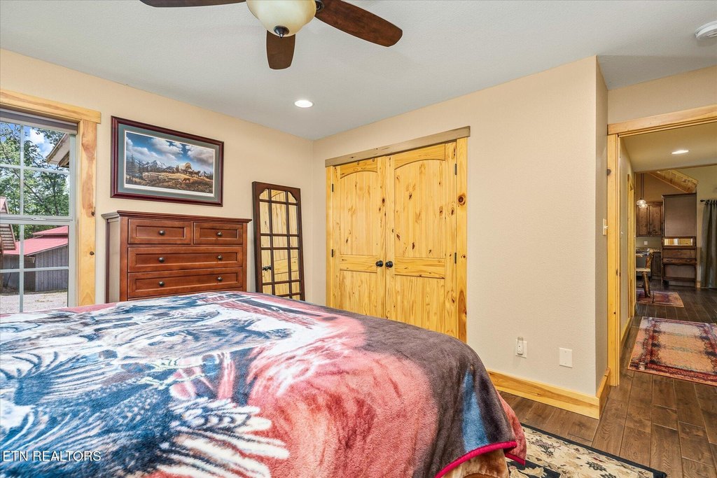 Jamestown, Tennessee, 38556, United States, 2 Bedrooms Bedrooms, ,2.5 BathroomsBathrooms,Residential,Forsale,1929822