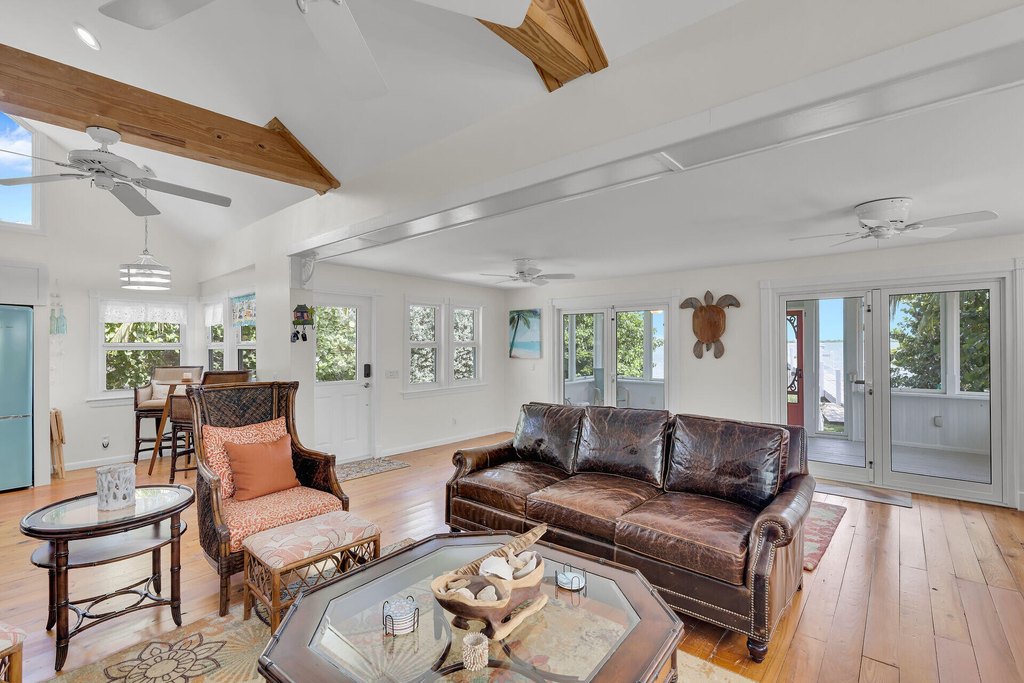 Summerland Key, Florida, 33042, United States, 2 Bedrooms Bedrooms, ,2 BathroomsBathrooms,Residential,Forsale,1971997