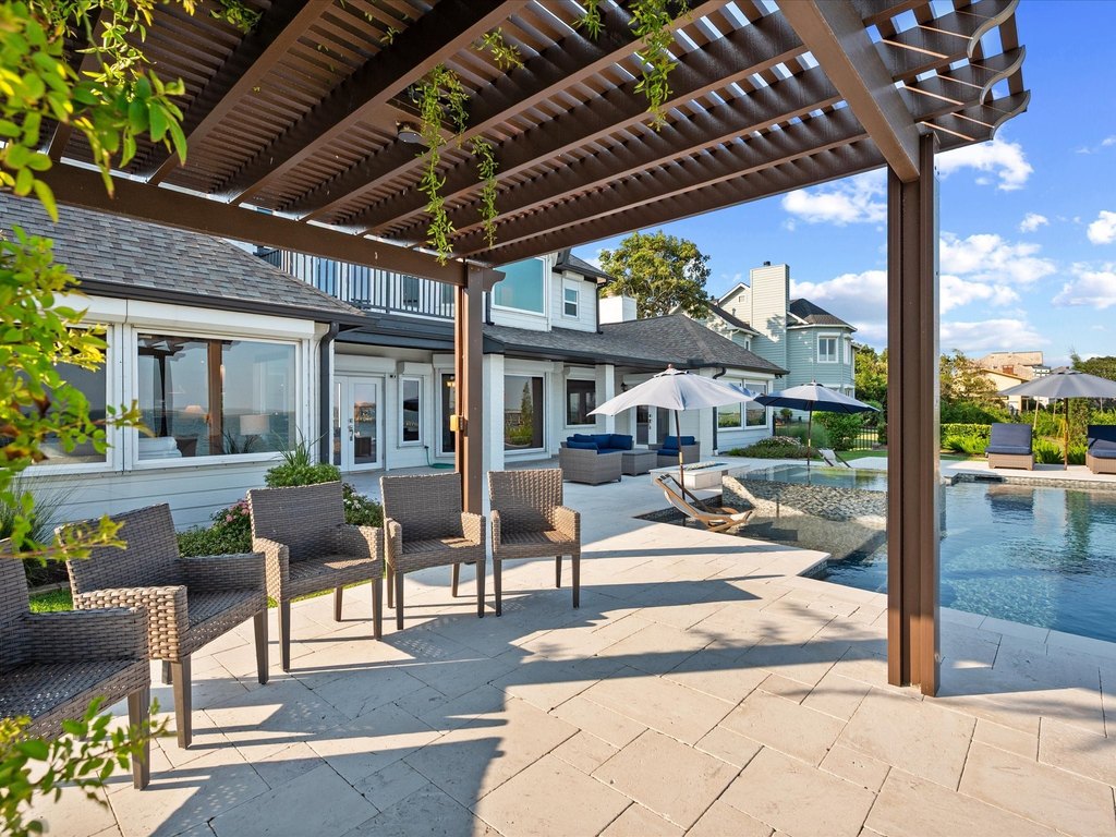 La Porte, Texas, 77571, United States, 4 Bedrooms Bedrooms, ,3.5 BathroomsBathrooms,Residential,Forsale,1973422