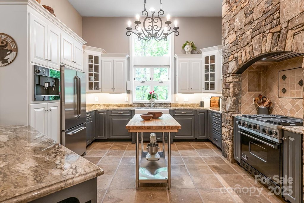 Arden, North Carolina, 28704, United States, 3 Bedrooms Bedrooms, ,2.5 BathroomsBathrooms,Residential,Forsale,1985991