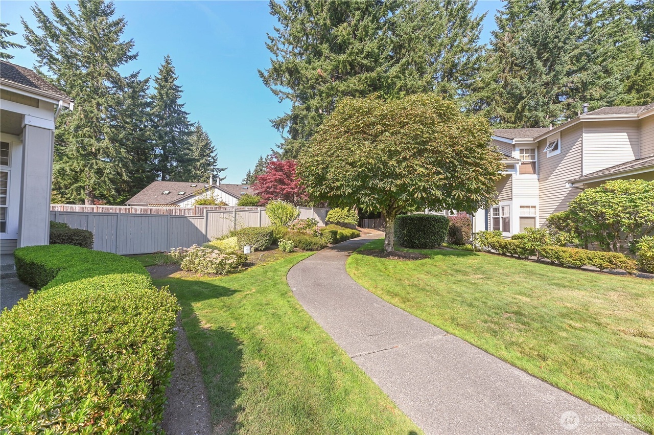 Mill Creek, Washington, 98012, United States, 2 Bedrooms Bedrooms, ,3 BathroomsBathrooms,Residential,Forsale,1965874