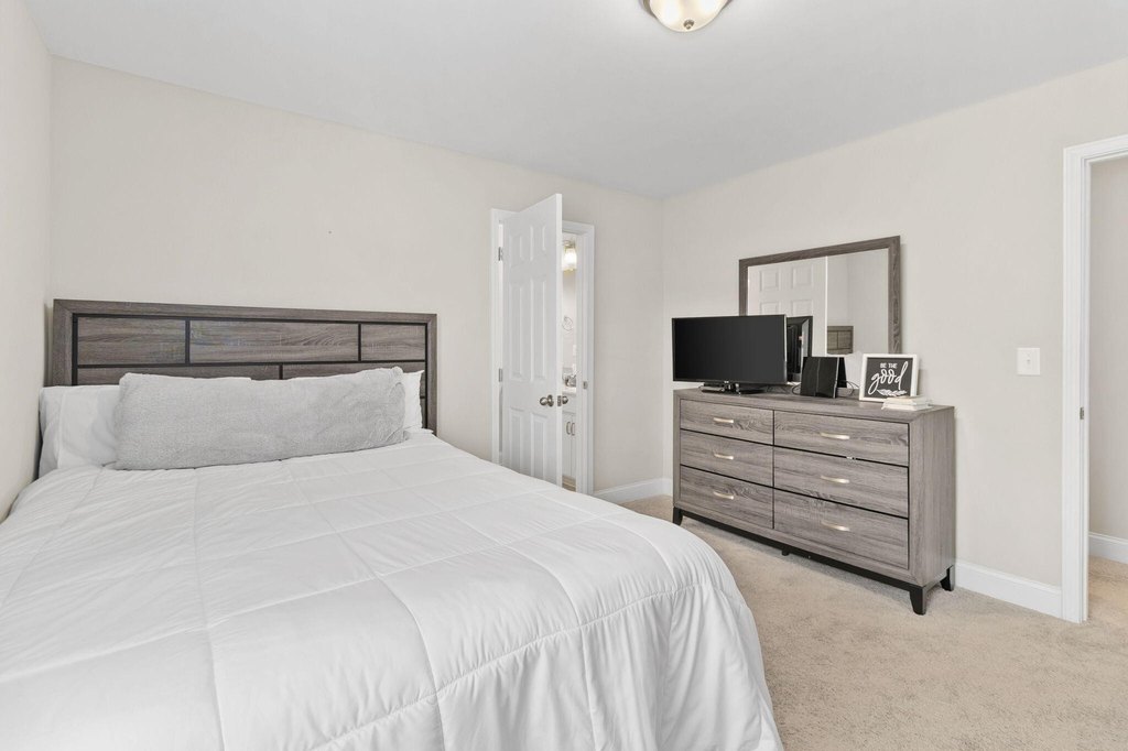 Ooltewah, Tennessee, 37363, United States, 5 Bedrooms Bedrooms, ,3.5 BathroomsBathrooms,Residential,Forsale,2004665