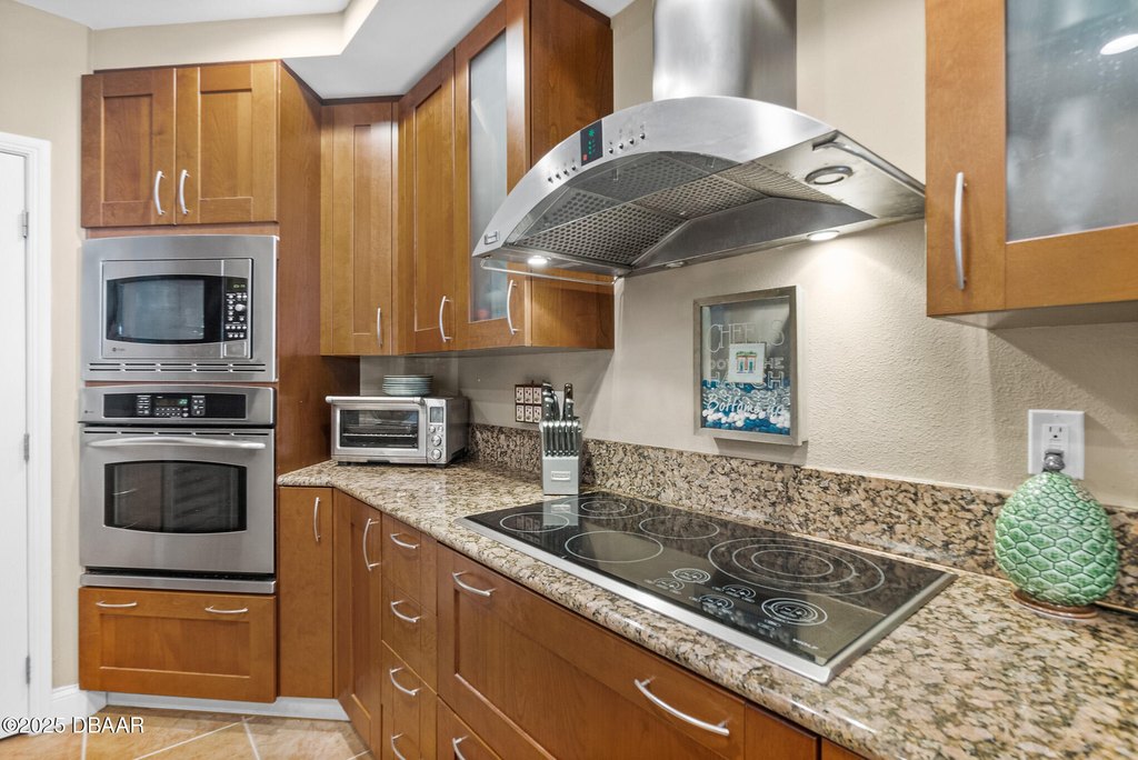 Daytona Beach Shores, Florida, 32118, United States, 2 Bedrooms Bedrooms, ,2.5 BathroomsBathrooms,Residential,Forsale,1964585