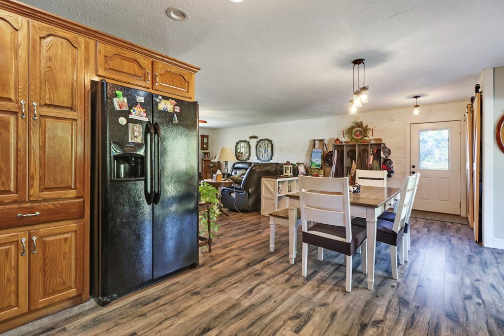 Jamestown, Tennessee, 38556, United States, 3 Bedrooms Bedrooms, ,2 BathroomsBathrooms,Residential,Forsale,1968518