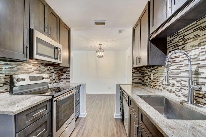 Lake Worth Beach, Florida, 33460, United States, 4 Bedrooms Bedrooms, ,2 BathroomsBathrooms,Residential,Forsale,1969910