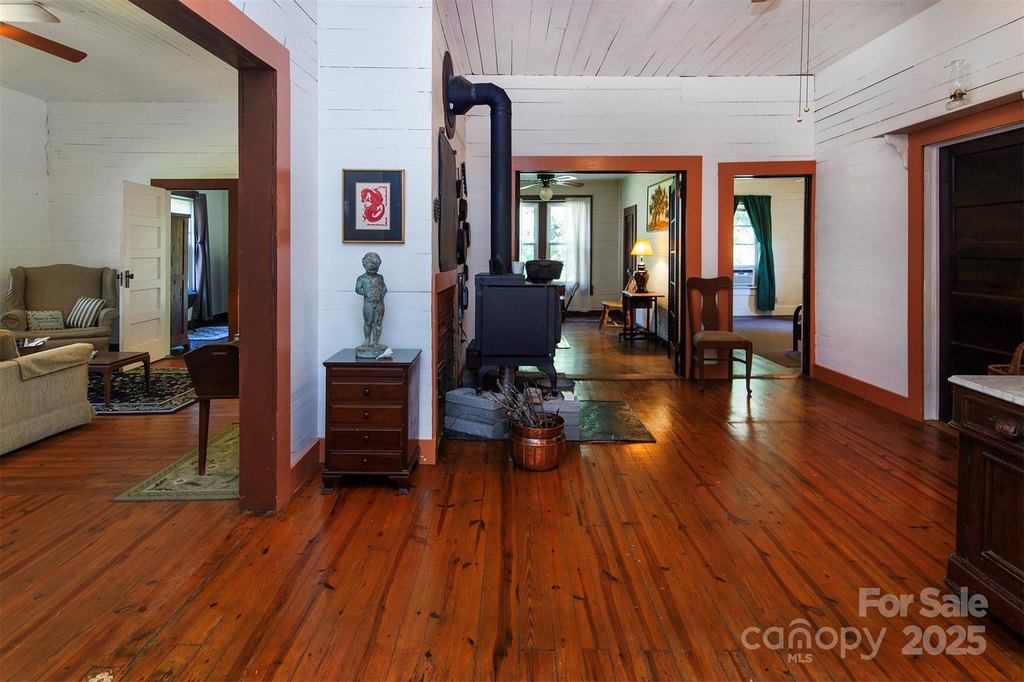 Vale, North Carolina, 28168, United States, 4 Bedrooms Bedrooms, ,1 BathroomBathrooms,Residential,Forsale,1985976