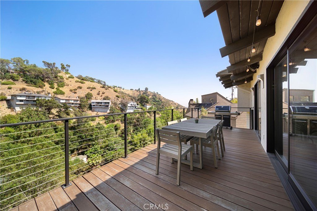 Los Angeles, California, 90046, United States, 3 Bedrooms Bedrooms, ,2 BathroomsBathrooms,Residential,Forsale,1985943