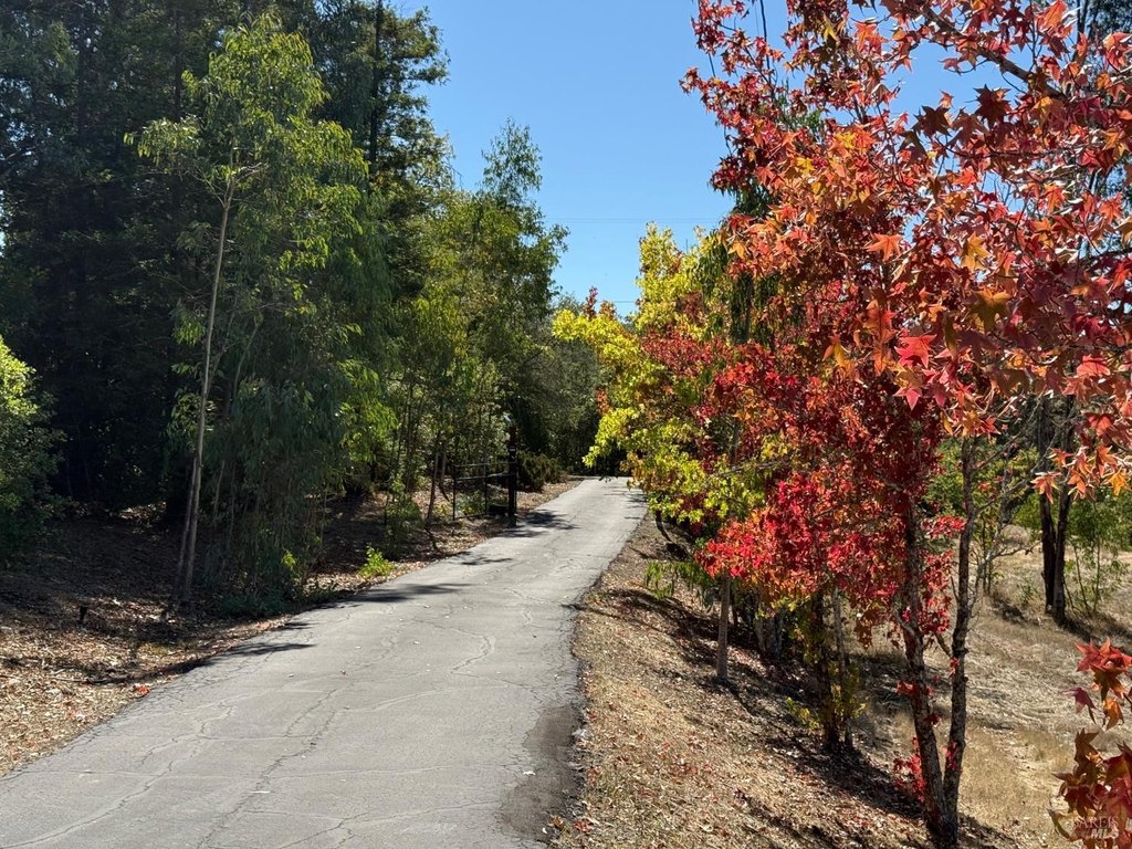 Healdsburg, California, 95448, United States, 3 Bedrooms Bedrooms, ,2.5 BathroomsBathrooms,Residential,Forsale,1985919