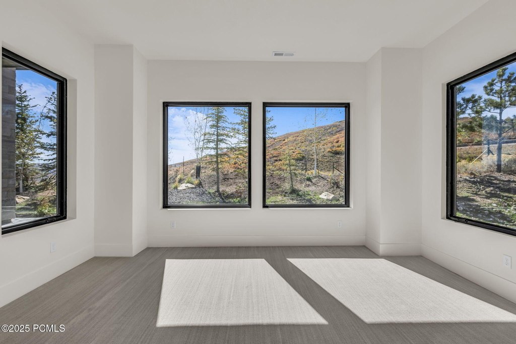 Kamas, Utah, 84036, United States, 4 Bedrooms Bedrooms, ,4.5 BathroomsBathrooms,Residential,Forsale,1994170