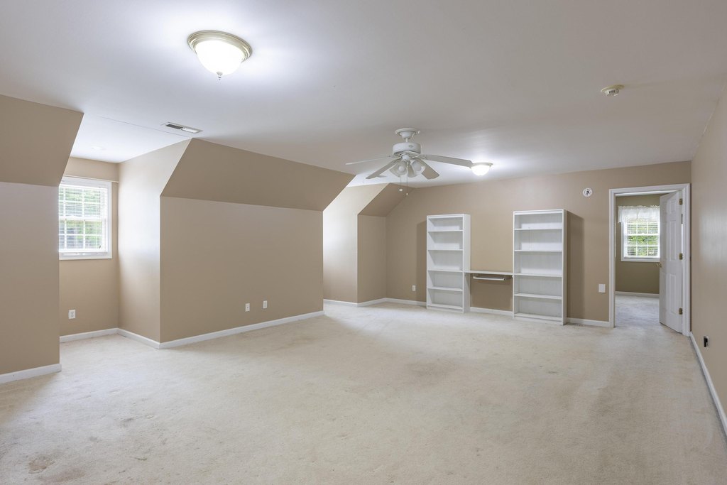 Signal Mountain, Tennessee, 37377, United States, 5 Bedrooms Bedrooms, ,3.5 BathroomsBathrooms,Residential,Forsale,1995325