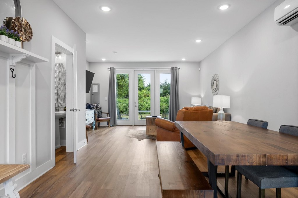 Chattanooga, Tennessee, 37408, United States, 3 Bedrooms Bedrooms, ,2.5 BathroomsBathrooms,Residential,Forsale,1995341