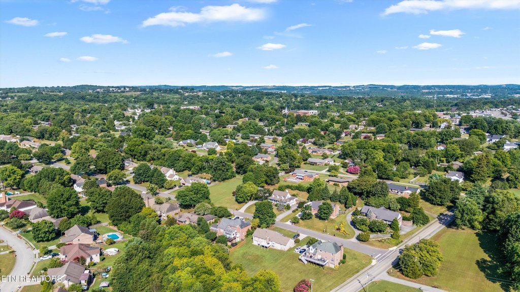 Maryville, Tennessee, 37803, United States, 3 Bedrooms Bedrooms, ,2 BathroomsBathrooms,Residential,Forsale,1952843