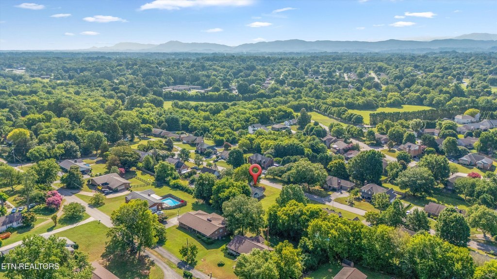 Maryville, Tennessee, 37803, United States, 3 Bedrooms Bedrooms, ,2 BathroomsBathrooms,Residential,Forsale,1952843