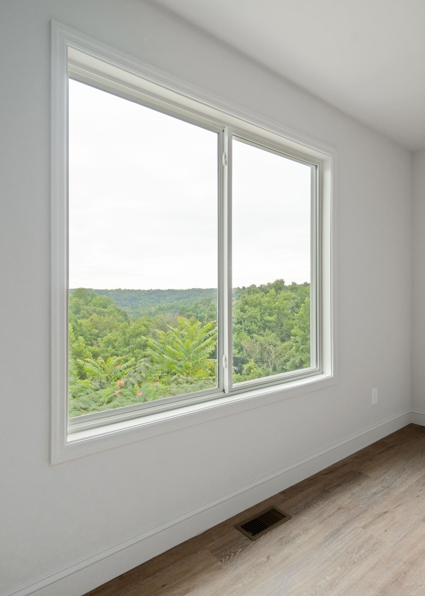 Dowelltown, Tennessee, 37059, United States, 4 Bedrooms Bedrooms, ,3 BathroomsBathrooms,Residential,Forsale,1999477