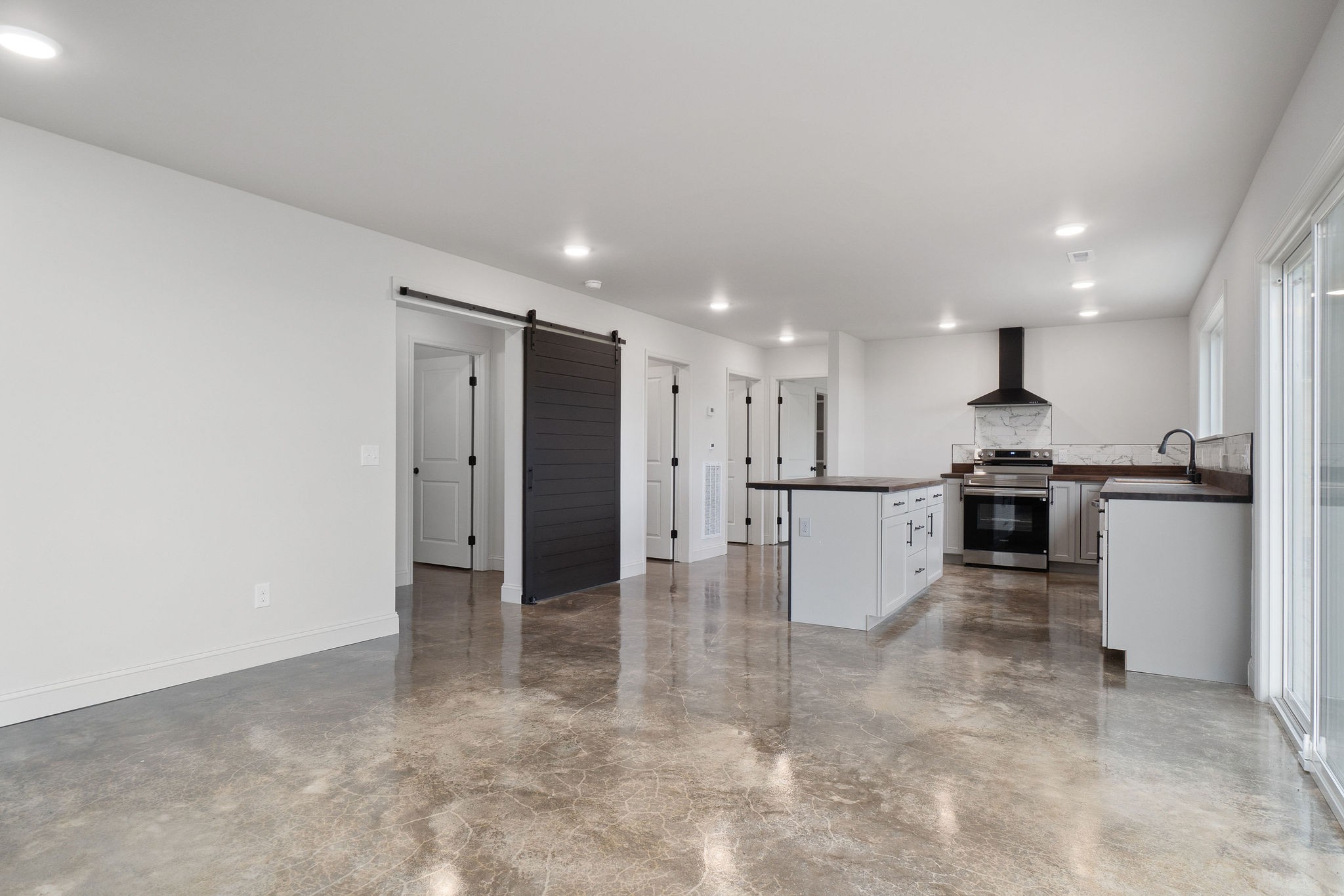 Dowelltown, Tennessee, 37059, United States, 4 Bedrooms Bedrooms, ,3 BathroomsBathrooms,Residential,Forsale,1999477