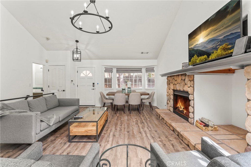 Lake Arrowhead, California, 92352, United States, 3 Bedrooms Bedrooms, ,2.5 BathroomsBathrooms,Residential,Forsale,1971045