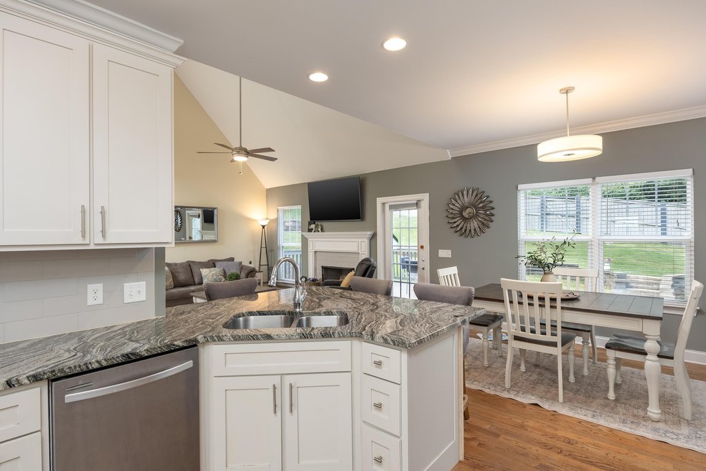 Hixson, Tennessee, 37343, United States, 4 Bedrooms Bedrooms, ,2.5 BathroomsBathrooms,Residential,Forsale,1995345