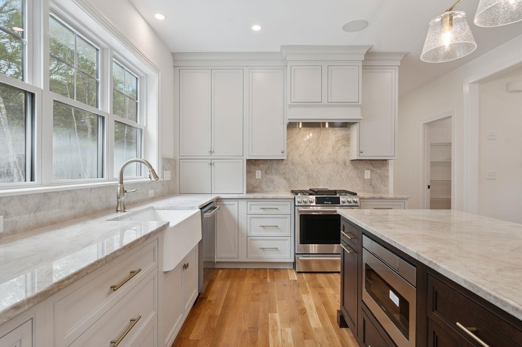 Kittery, Maine, 03905, United States, 4 Bedrooms Bedrooms, ,2.5 BathroomsBathrooms,Residential,Forsale,1968473