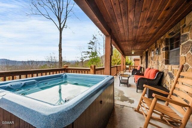 Sevierville, Tennessee, 37862, United States, 3 Bedrooms Bedrooms, ,3 BathroomsBathrooms,Residential,Forsale,1910187
