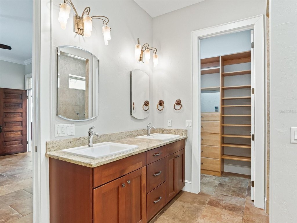 OCALA, Florida, 34473, United States, 4 Bedrooms Bedrooms, ,4.5 BathroomsBathrooms,Residential,Forsale,1969801