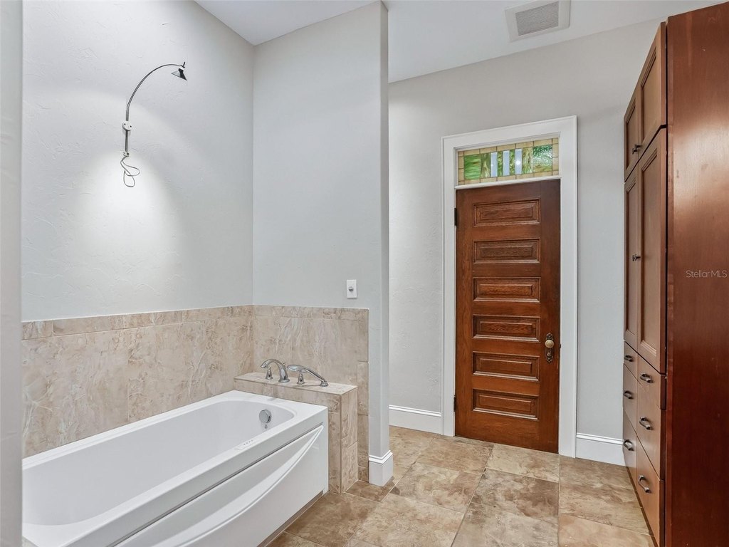 OCALA, Florida, 34473, United States, 4 Bedrooms Bedrooms, ,4.5 BathroomsBathrooms,Residential,Forsale,1969801