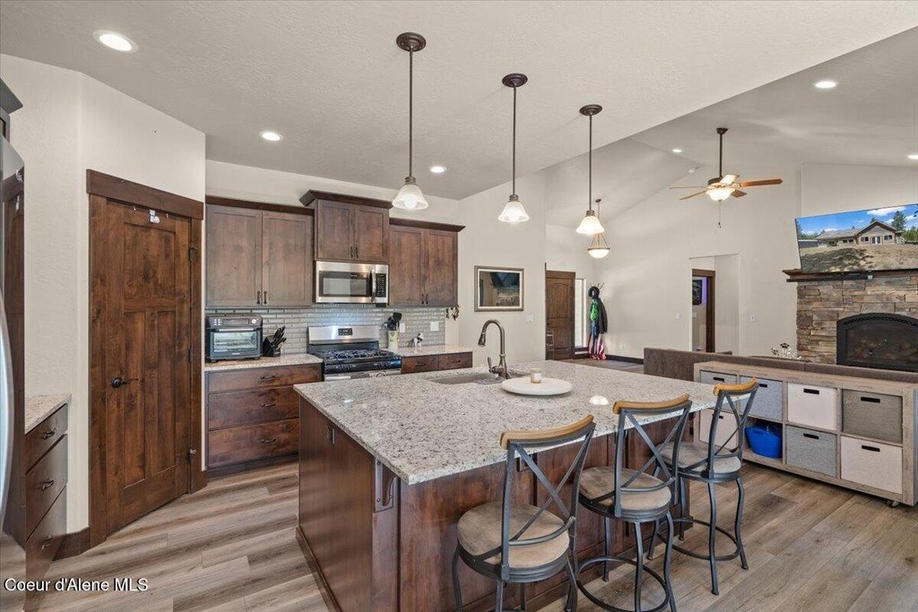 Rathdrum, Idaho, 83858, United States, 3 Bedrooms Bedrooms, ,2 BathroomsBathrooms,Residential,Forsale,1946343