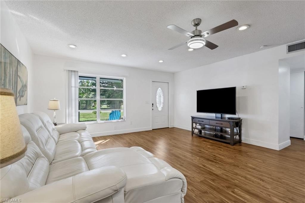 BONITA SPRINGS, Florida, 34134, United States, 2 Bedrooms Bedrooms, ,2 BathroomsBathrooms,Residential,Forsale,2011979