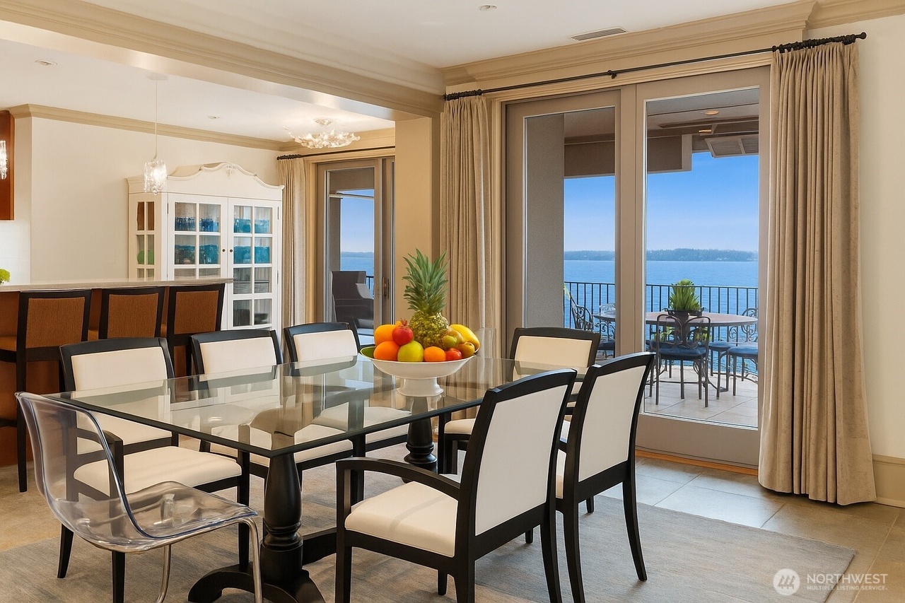 Kirkland, Washington, 98033, United States, 3 Bedrooms Bedrooms, ,3 BathroomsBathrooms,Residential,Forsale,1965877