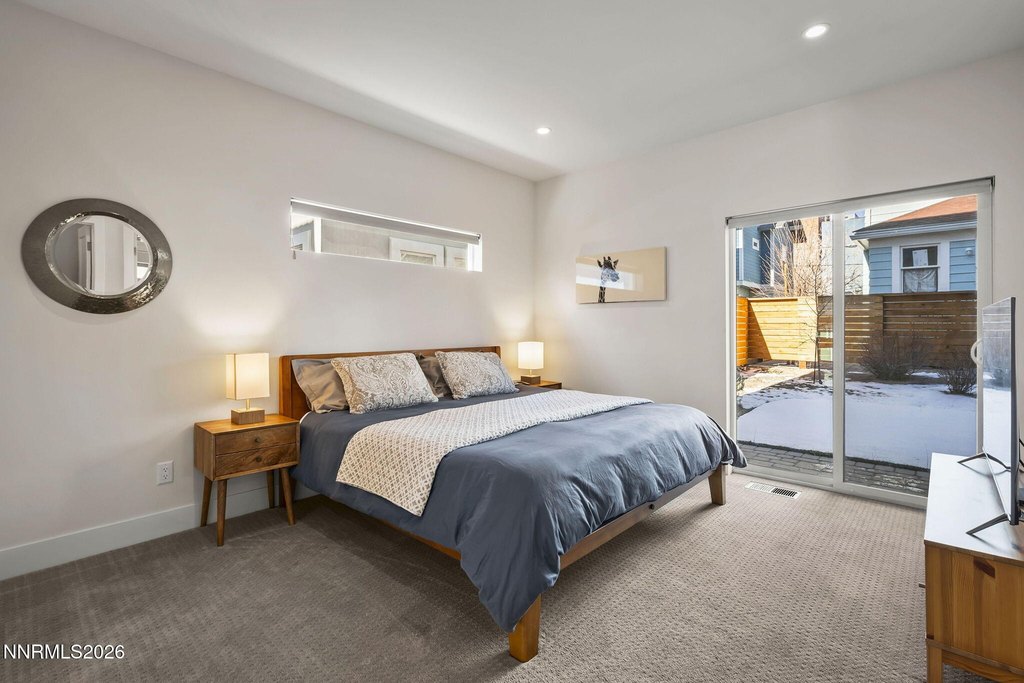 Reno, Nevada, 89501, United States, 2 Bedrooms Bedrooms, ,2 BathroomsBathrooms,Residential,Forsale,2012836