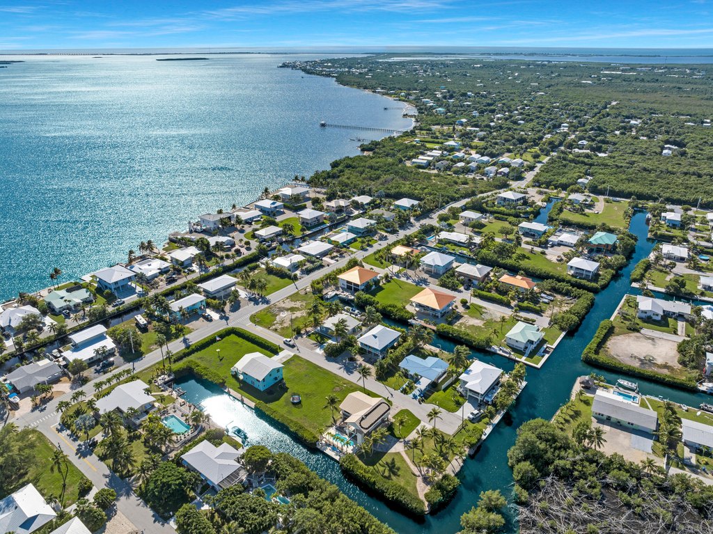 Big Pine Key, Florida, 33043, United States, 3 Bedrooms Bedrooms, ,3 BathroomsBathrooms,Residential,Forsale,1972000