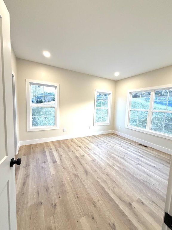 Sparta, Tennessee, 38583, United States, 3 Bedrooms Bedrooms, ,2.5 BathroomsBathrooms,Residential,Forsale,1996609